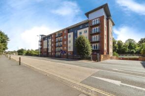 27, Augustus House, New North Road, Exeter EX4 4HL