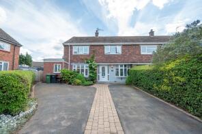 19, Vicarage Road, Kidderminster DY10 4BJ