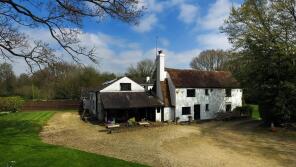 Cherry Orchards, Cholesbury Road, Tring HP23 6ND