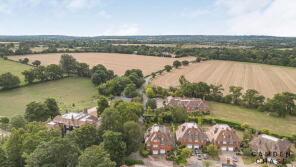 1, Holbrook Gardens, Watford WD25 8AB