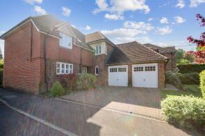 6, Housman Way, East Grinstead RH19 2RP