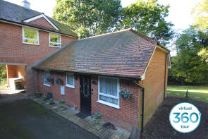 Flat 8, Woodbury Court, Jouldings Lane, Reading RG7 1UR
