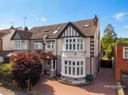 The Avenue, Loughton, IG10