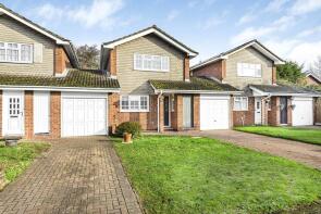 17, Bourne Meadow, Egham TW20 8QH