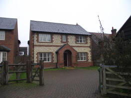 4c Bayliss House, Risborough Road, Aylesbury HP17 8LY