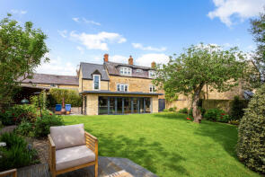 Old Bell House, Farthinghoe Road, Banbury OX17 3DF