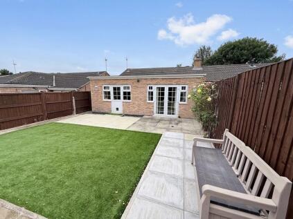 Staindale, Wigston, LE18