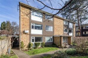 15, Hayden Court, Addlestone KT15 3BT
