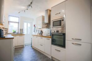 42, Blackburn Road, Preston PR3 3YP