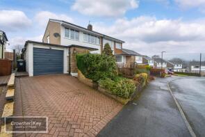 72, Dovedale Crescent, Buxton SK17 9BQ
