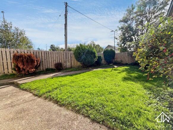 REAR GARDEN 1
