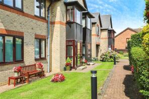 15, Ashleigh Court, Woodlands, Huntingdon PE28 2UN