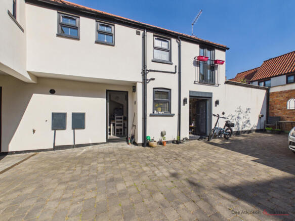 2 Bedroom End Terrace House - For Sale