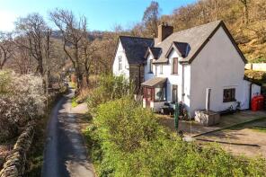 1, Tanrallt, Bryn Gefeiliau Road, Betws-y-coed LL24 0EB