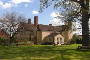 10, Ampthill Road, Shefford SG17 5BD