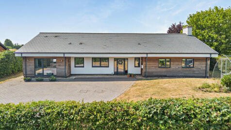 Brampton Abbotts, Contemporary Single Storey Home