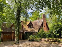 Willow Cottage, Willow Close, Hill Brow, Liss GU33 7QE