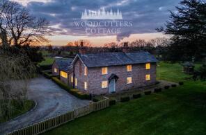 Woodcutters Cottage, Wrexham Road, Pulford, Chester CH4 9DG