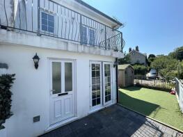 2, Stoneleigh, Station Road, Truro TR2 4EE