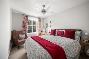 Flat 11, Royal Oak Place, Matlock Street, Bakewell DE45 1HD