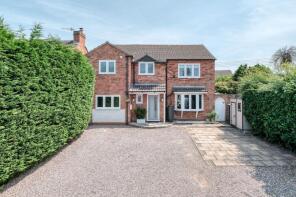 Yew Trees, Worcester Road, Droitwich WR9 7PF
