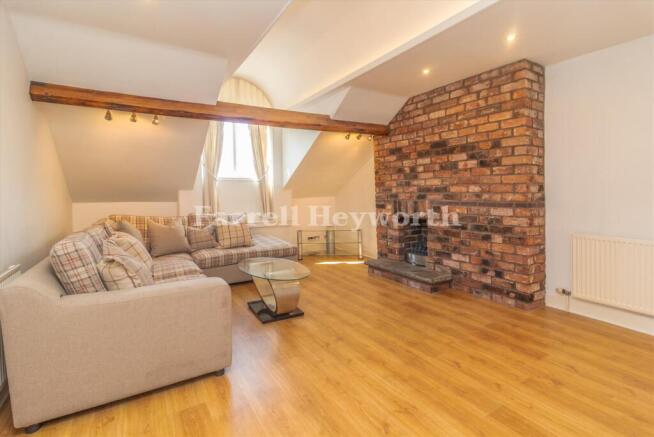 Lounge image 2