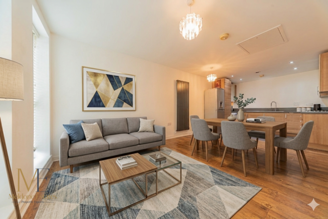 Staged_Lounge_1
