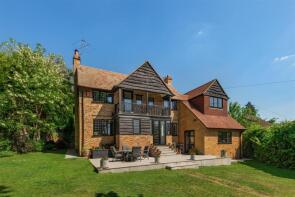Hathaway House, Loudwater Lane, Rickmansworth WD3 4HX
