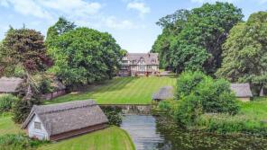 Burefield, Church Road, Horning NR12 8PZ
