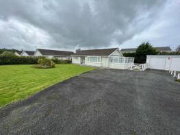 6 Pentwyn, Cae Martha, Llanarth SA47 0RQ
