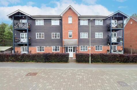 Lyndhurst Road, Fleet