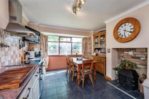 9, Corby Road, Grantham NG33 4LQ