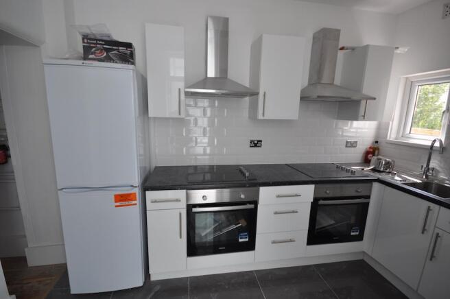 kitchen2.jpg