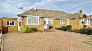 95, Rainham Way, Frinton-on-sea CO13 9NT