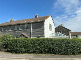 7, Glebe Close, Helston TR12 6AA