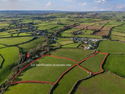 Wendron, Charming home with approx 6.37 acres