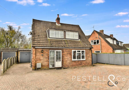 Hawthorn Close, Takeley
