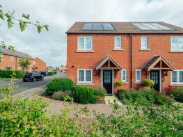 42, Pinchfield Gardens, Worcester WR2 6NB