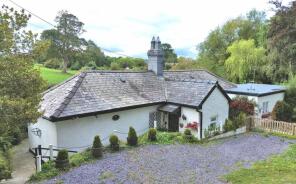 Pen Y Bont, Bathafarn Hall Crossroads To Llanrhydd Street Junction, Llanrhydd, Ruthin LL15 2UT