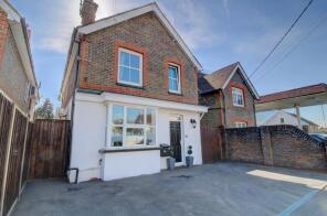 4, New Road, Horley RH6 9QN