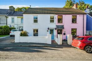 2, Ivy Cottages, High Street, Llansteffan, Carmarthen SA33 5JG