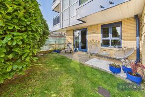 Flat 1, 85 Charter House, Canute Road, Southampton SO14 3FY
