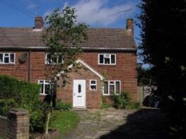 96, Weir Road, Hartley Wintney, Hook RG27 8EU