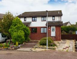 17, Wardlaw Crescent, Loans KA10 7NY