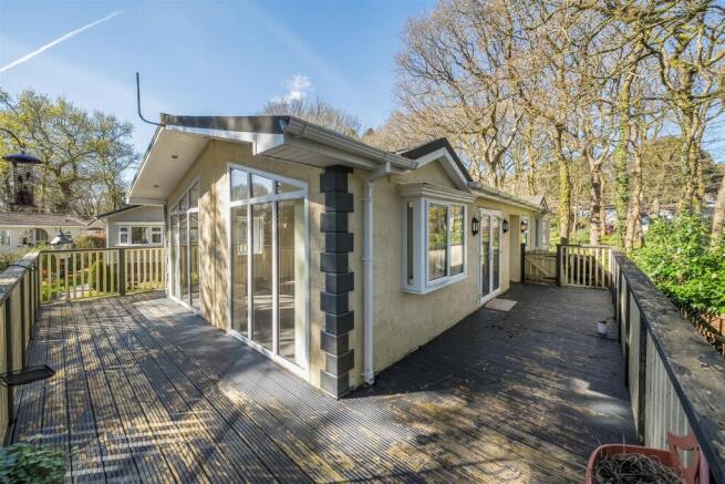 Sumner Decking..jpg