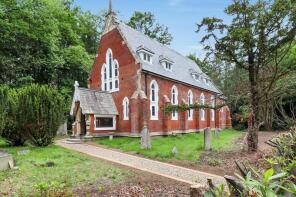 Flat 3, Longcross Church, Longcross Road, Longcross, Chertsey KT16 0DZ