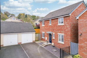17, Mametz Grove, Abergavenny NP7 0FA