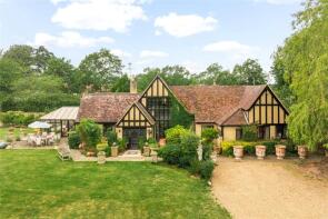 Honeysuckle Lodge, Crafton Lodge Road, Crafton, Leighton Buzzard LU7 0QJ