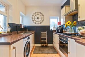 42, Liscombe Street, Newport NP19 0HQ