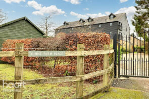 2, Chine Farm Place, Main Road, Knockholt TN14 7LG